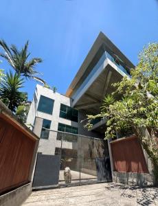 Casa nas Nuvens com incrível vista mar