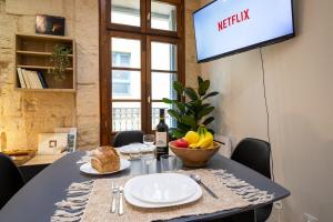 Balcon - Calme - Tout à pied - Tram à 2 min