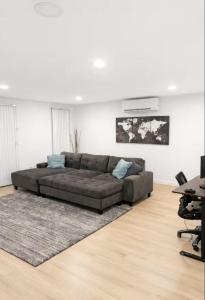 Modern 2BR in Capitol Hill Patio & Free Parking