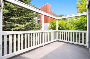 Modern 2BR in Capitol Hill Patio & Free Parking