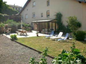 Spacieux Gîte Familial près des Vosges - FR-1-584-396