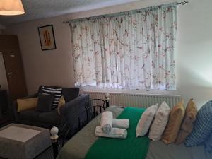 Cosy 4 Bedroom Birmingham Stay