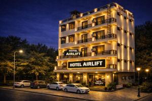 Hotel Airlift at Delhi Airport