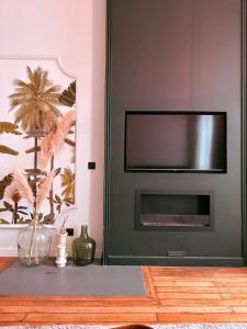 Coco-2 bedrooms-Parking-City center