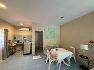 Rustic apartment at YaNui beach