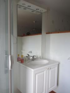 B&B / Chambres d'hotes La Robiniere : photos des chambres