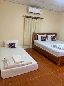 K Khan Private Garden Home - Chiang Khan Walking Street