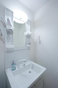 New OPEN!難波まで電車で5分!花園町駅徒歩1分!ホテルリネン使用 304