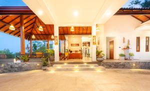 River Shades Hotel