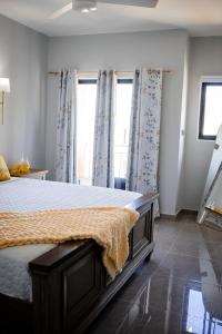 Gated Runaway Bay Townhome with Pool Near Beach