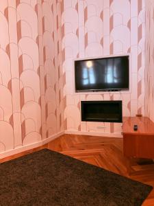 jeannette, 3 bedrooms, parking