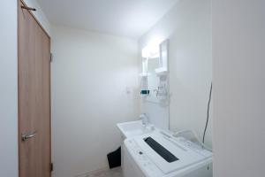 New OPEN!難波まで電車で5分!花園町駅徒歩1分!ホテルリネン使用 402