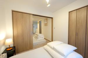 New OPEN!難波まで電車で5分!花園町駅徒歩1分!ホテルリネン使用 402