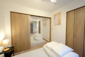 New OPEN!難波まで電車で5分!花園町駅徒歩1分!ホテルリネン使用 203