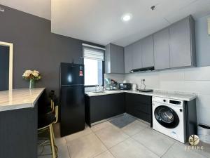 Meta Residence Seri Kembangan 3R2B 6 people