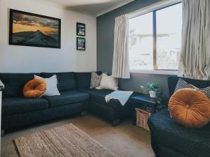 Alpine Base - Cosy Townhouse with Private Sauna