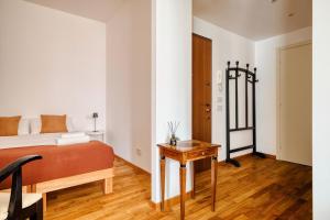 Exclusive 1BR City Center with Balcony