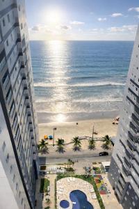Apto frente o mar com 3 piscinas Wi-Fi gratuito aceito pet