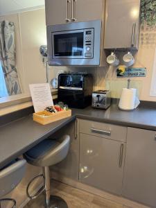 Jasmine Corner - entertainment passes included - message for longer stays