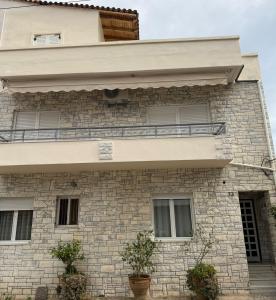 2-Bedroom Family Apartment, 5 min from Lavrio Port