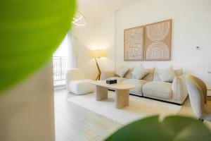 Yas Island Gem 1BR Near Warner Bros & SeaWorld