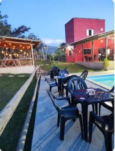 05 Chalé Bella Serra Piscina e Café da Manhã