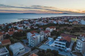 AZURE Palace Apartments