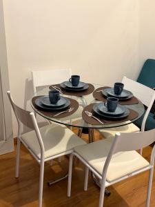 Copacabana Beach Studio Steps to the Ocean Prime Location