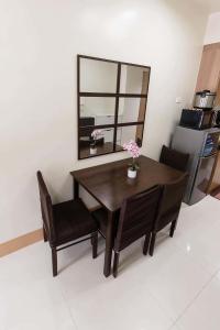 Affordable Condo Staycation Near Airport