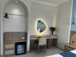 Hotel Romance with Rooftop Swimming Pool