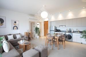 Ladybird - Kamaran Pearl