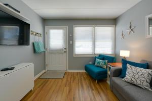 North Wildwood Condo with Pool, Walk to Boardwalk!