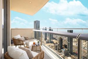 Burj Vista! Great High Floor View! Mall Connected! Amazing Pool, Gym and Location!