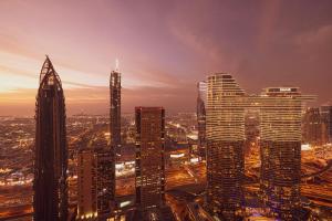 Burj Vista! Great High Floor View! Mall Connected! Amazing Pool, Gym and Location!