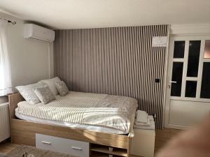 Studio Apartman Karlo