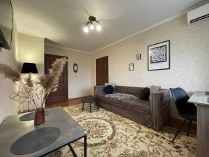 Воскресенская 1 Набережная 2 кв Центр