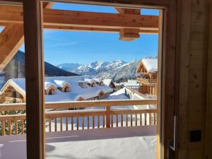 Beautiful chalet with views