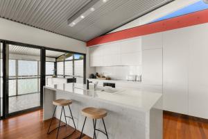 Stunning Ocean-View Home, Walk to Village & Beach