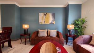 BlueHorizon In Pearl, 2BR with city & sea view 1304