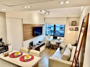 Flat Premium no Meliá Moema com Cozinha Compacta e Serviços de Hotel