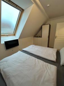 Bright apartment with terrace near Schönbrunn