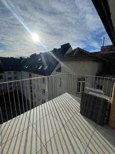 Bright apartment with terrace near Schönbrunn