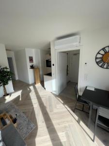 Bright apartment with terrace near Schönbrunn