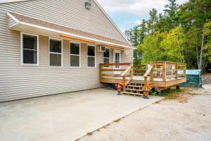 Pleasant River 3 bed | 2 bath, Hot Tub