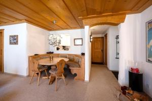 Chalet Type Apartment with garden