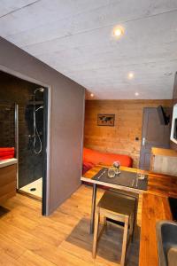 Studio indépendant avec terrasse privée, entrée autonome