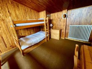 T2 Sud ski au pied, balcon, TV, linge inclus - FR-1-449-92