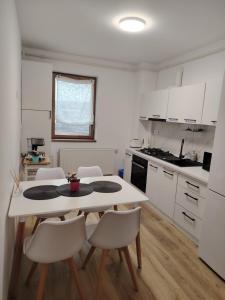 Travel Inn Apartment&Parking