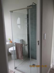 Rustic Hills 37 Self-Castering