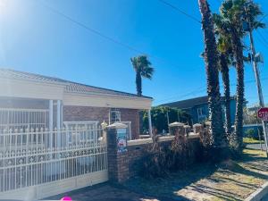 Annika sleep & Go Rondebosch East capetown